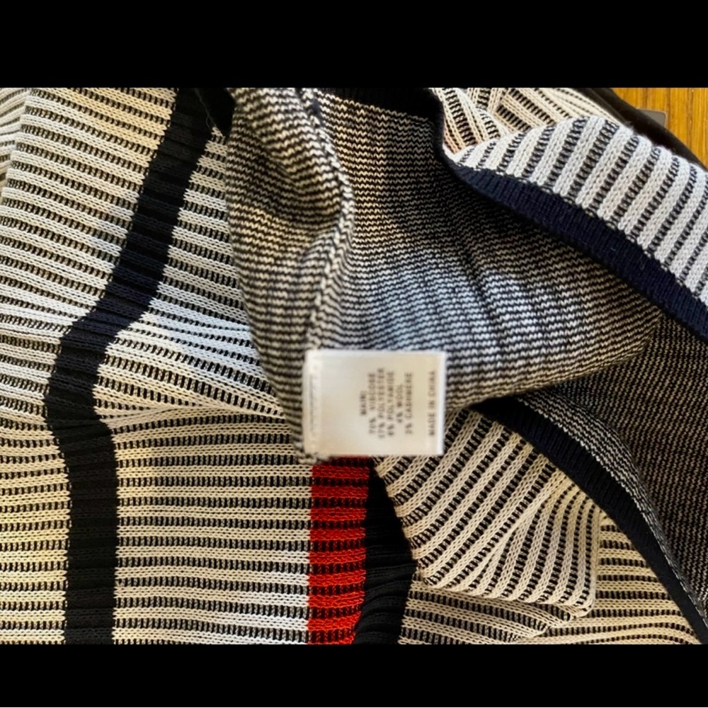 🌺🌺🌺NWT ST. JOHN Striped V-Neck Short Sleeve dress - Picture 7 of 7